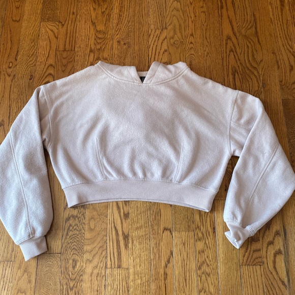 cozy af aritzia crop - Picture 2 of 4